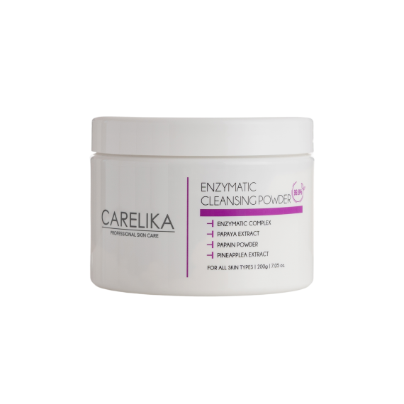 Энзимная пудра-пенка для умывания CARELIKA мягко очищает кожу, удаляя загрязнения, излишки себума и мертвые клетки.
